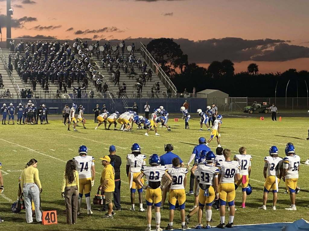 MCHS football district champs