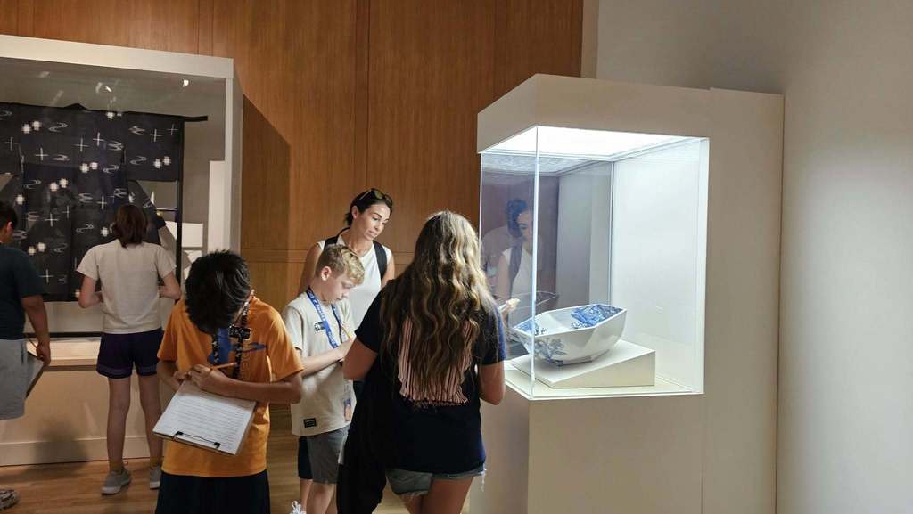 HOMS students explore the Morikami Museum and Gardens