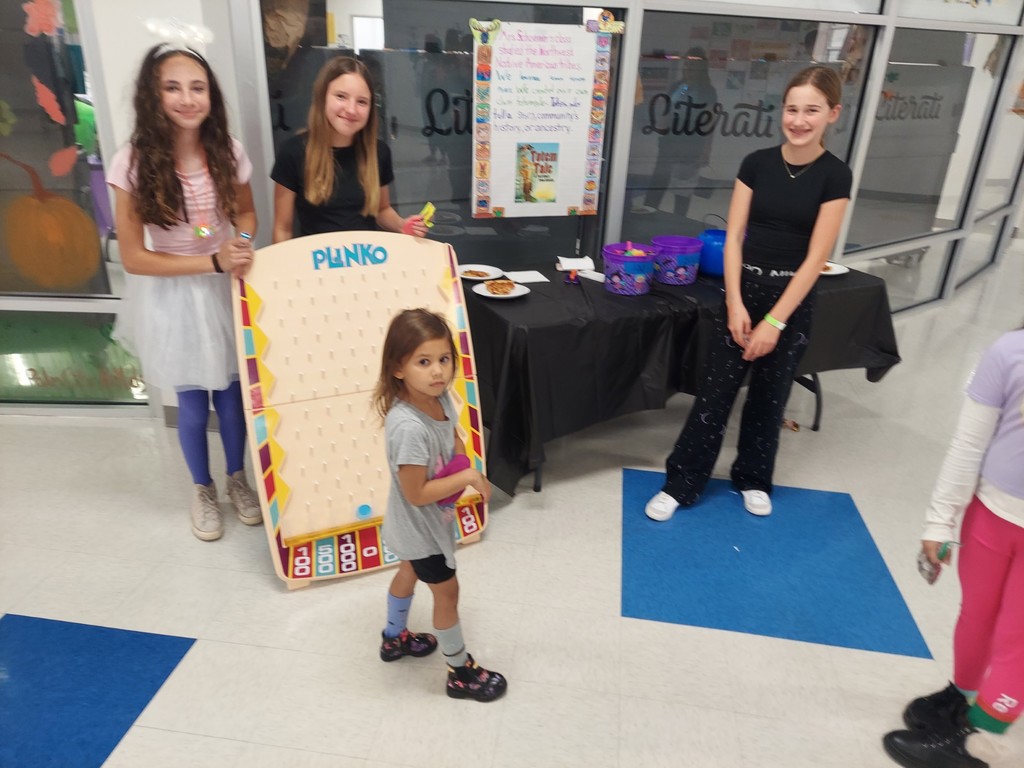 HOMS NJHS members at PCE's trunk or treat