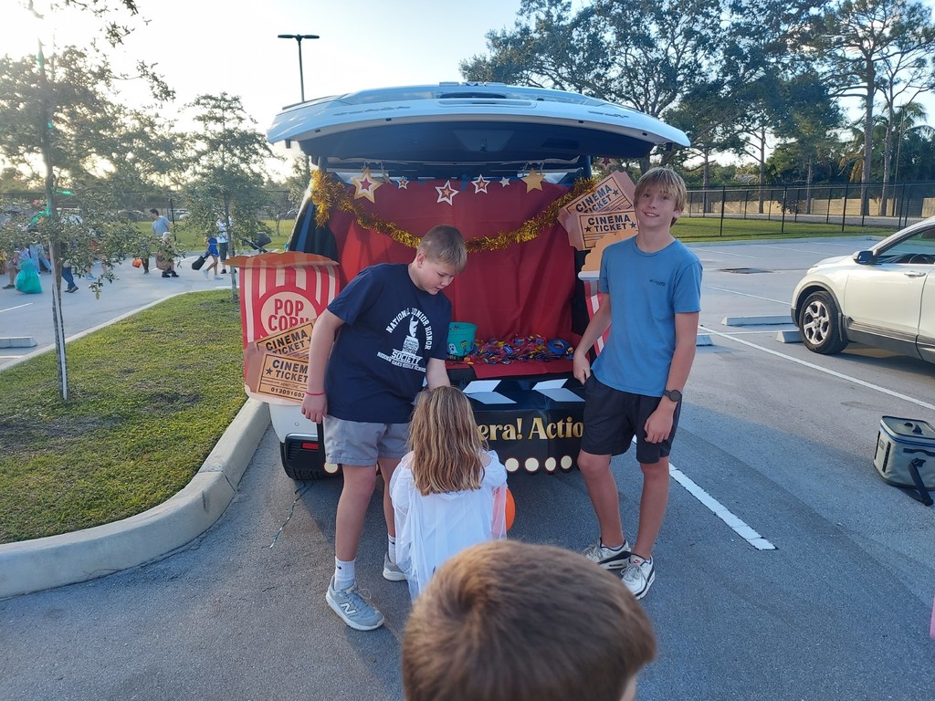 HOMS NJHS members at PCE's trunk or treat