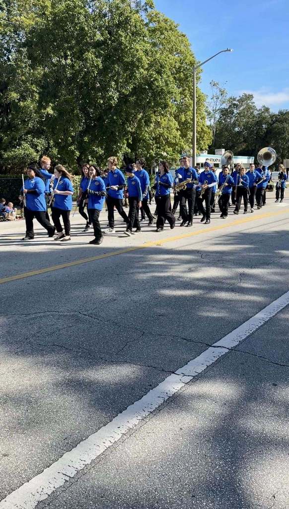 MCSD students, superintendent and school board members participate in Veterans Day Parade