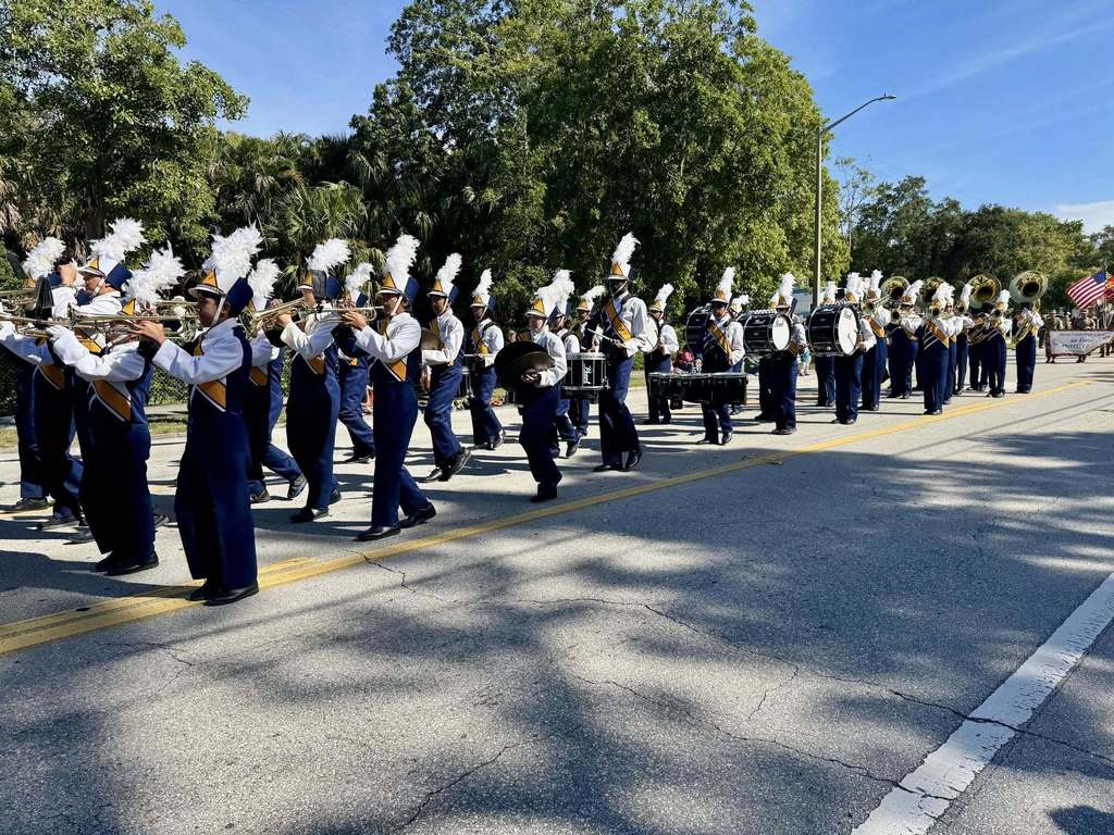 MCSD students, superintendent and school board members participate in Veterans Day Parade
