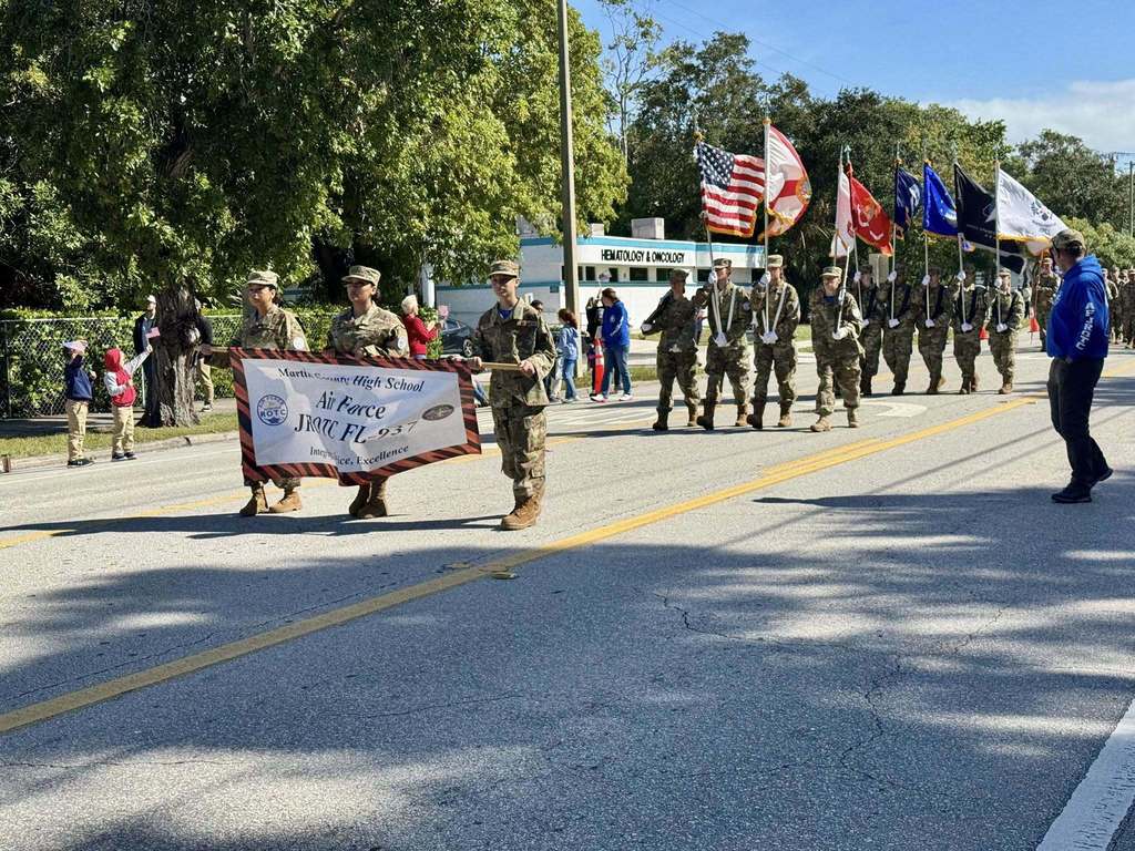 MCSD students, superintendent and school board members participate in Veterans Day Parade
