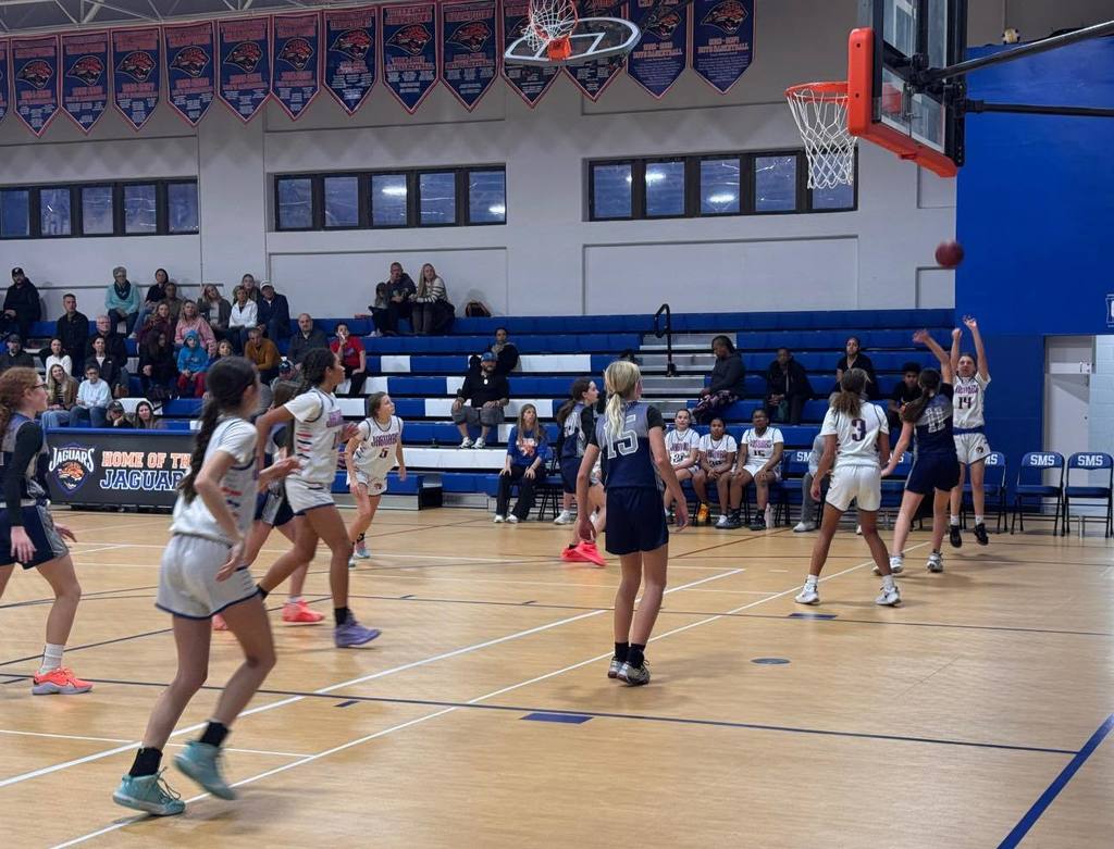 Middle school basketball champions