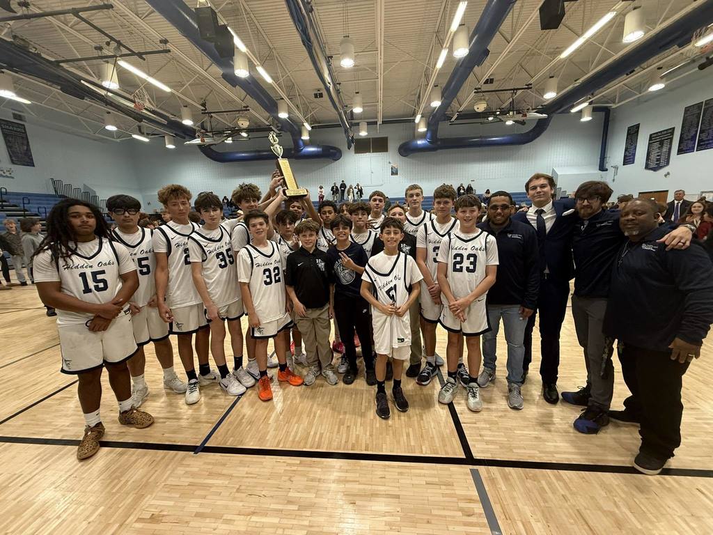 Middle school basketball champions