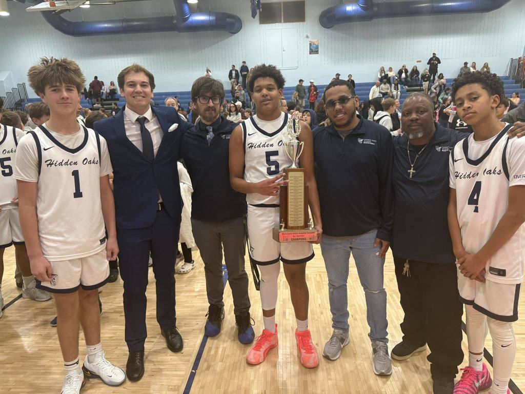 Middle school basketball champions