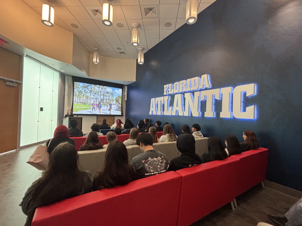 MCHS AVID Visits FAU