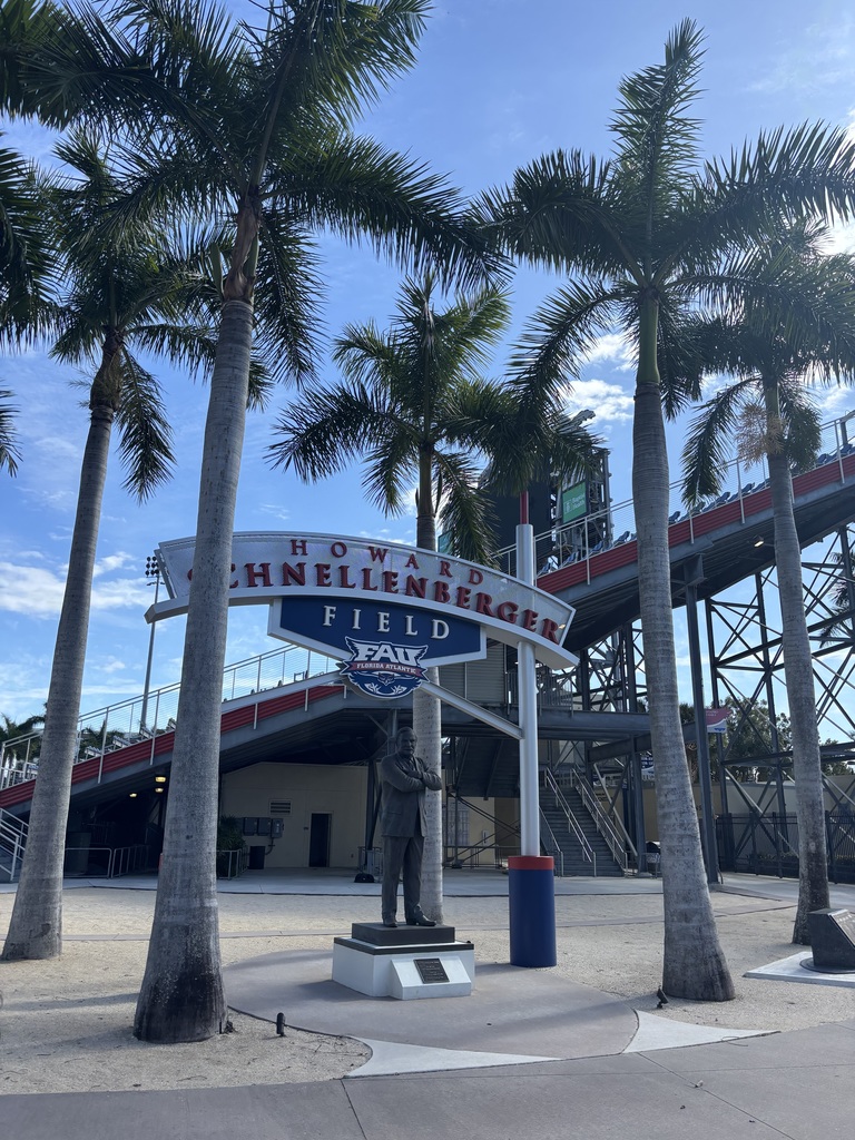MCHS AVID Visits FAU