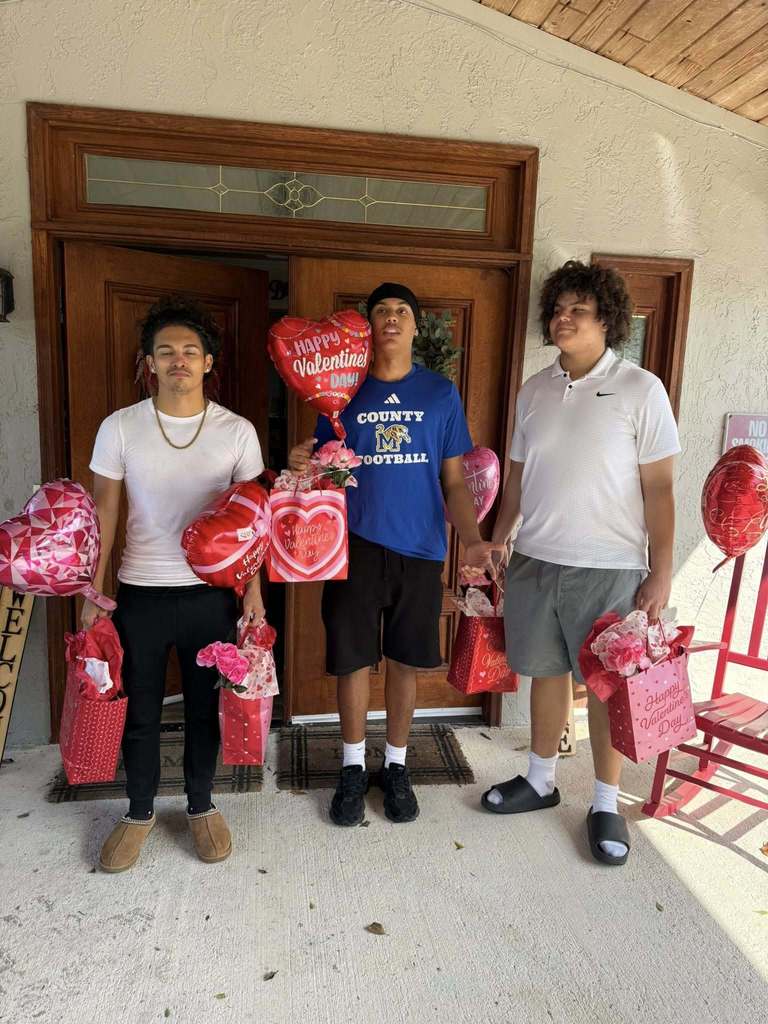 Students show heart to the community for Valentine's Day