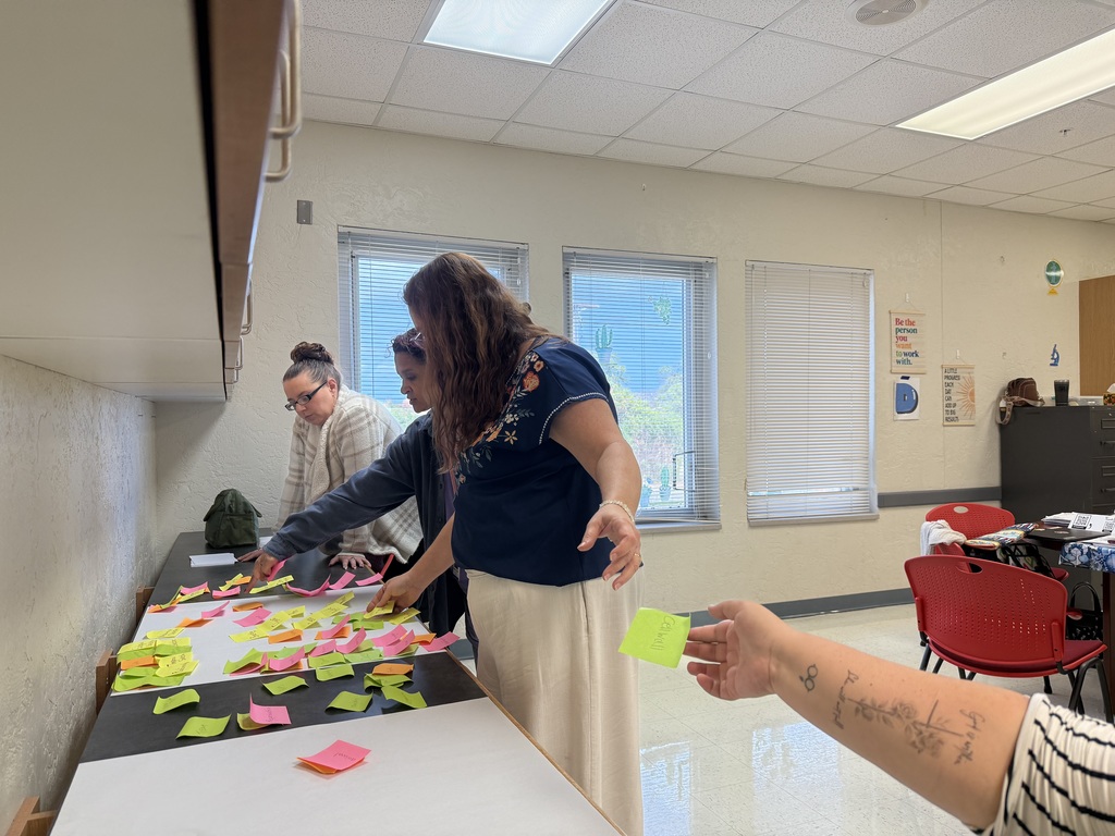 Science Team working with Uncomplicate Ed