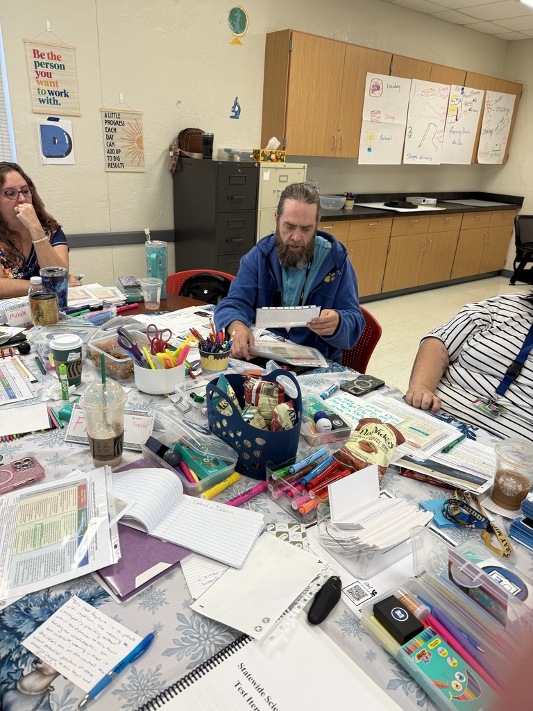 Science Team working with Uncomplicate Ed