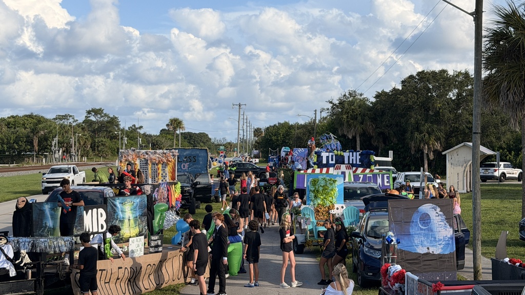 SFHS Homecoming parade