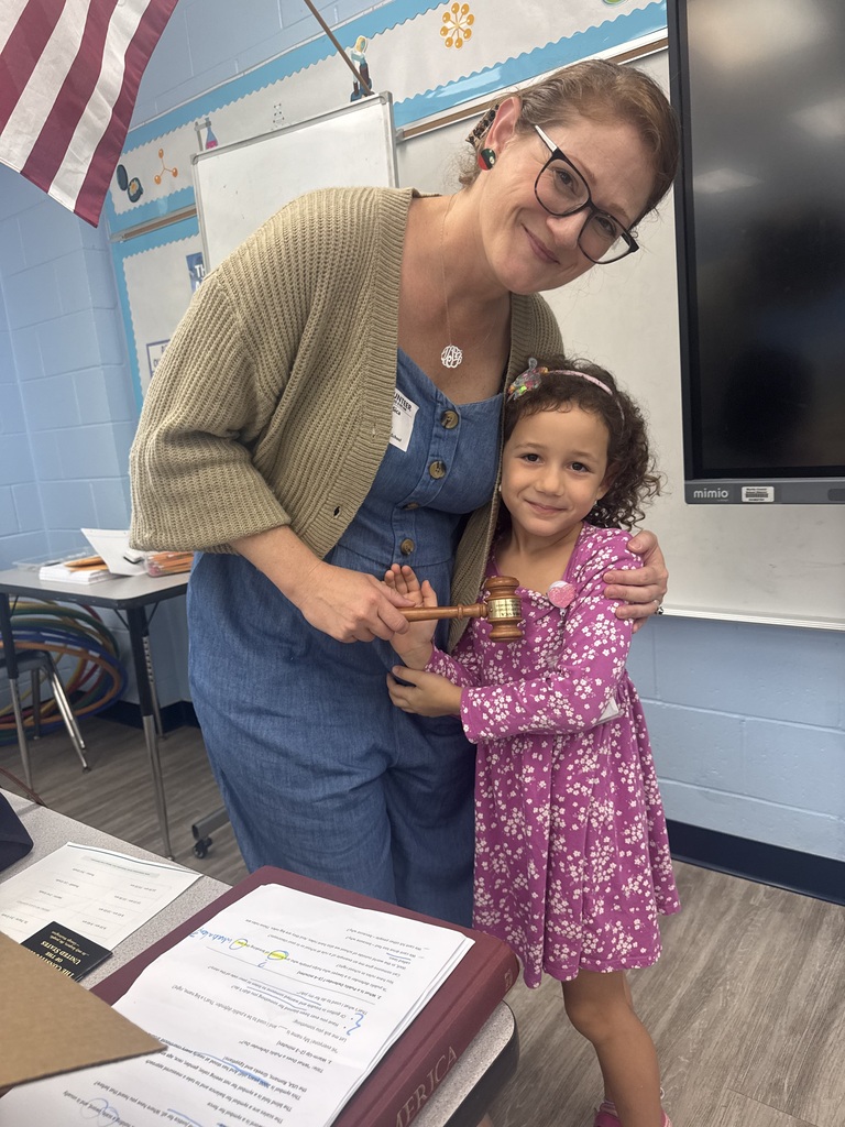 A speaker at Career Fair presents to Bessey Creek Elementary students