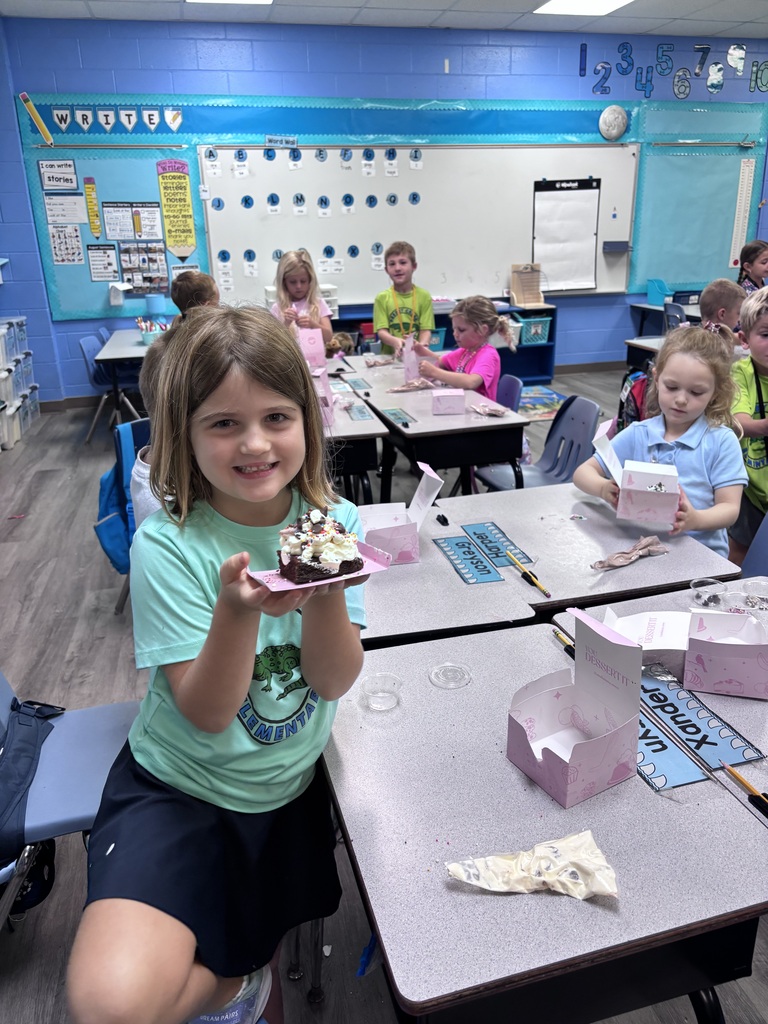 A speaker at Career Fair presents to Bessey Creek Elementary students
