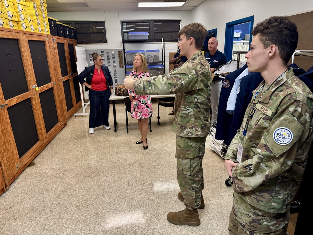 FLDOE Commissioner Dr. Henry Mack Visits MCHS