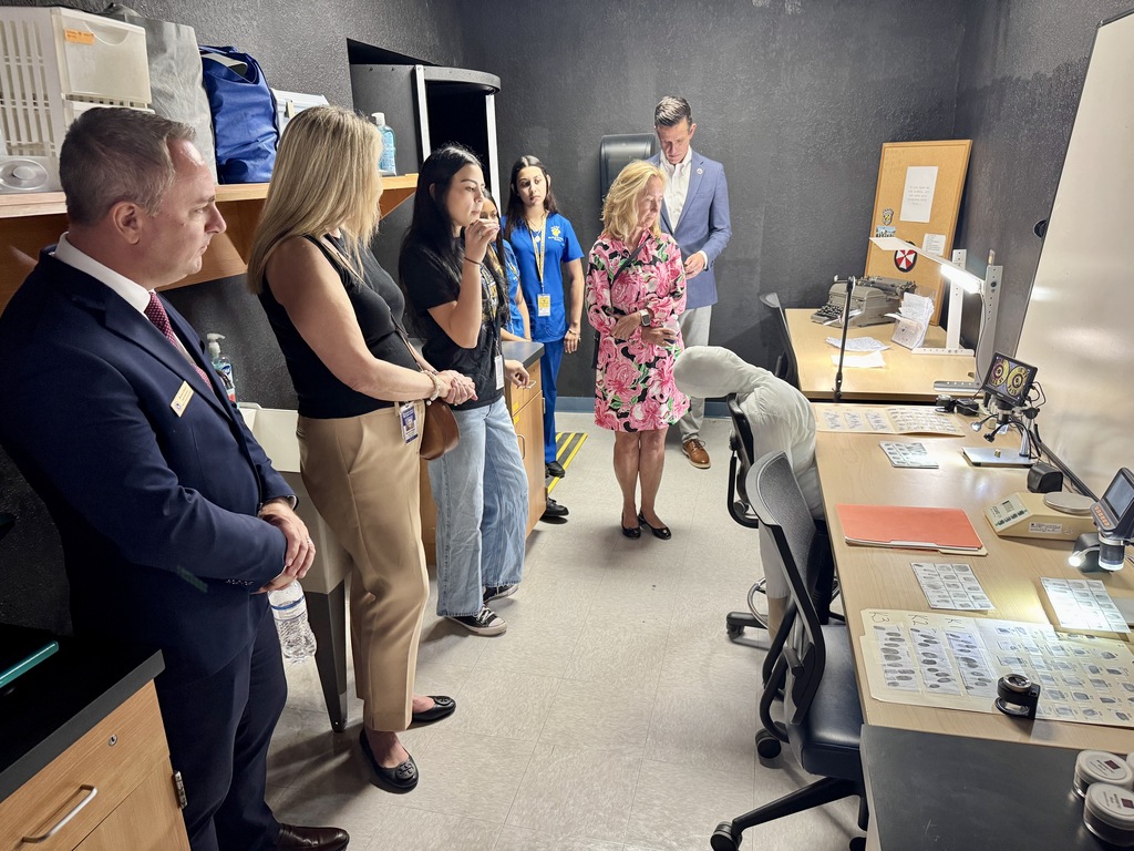 FLDOE Commissioner Dr. Henry Mack Visits MCHS