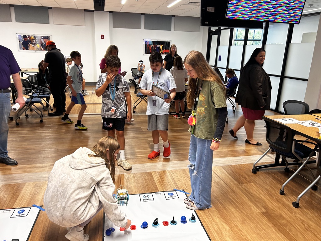 MCSD Students from SeaWind and Hidden Oaks exploring STEM at the S.P.A.M. Robotics Center at the School District Office