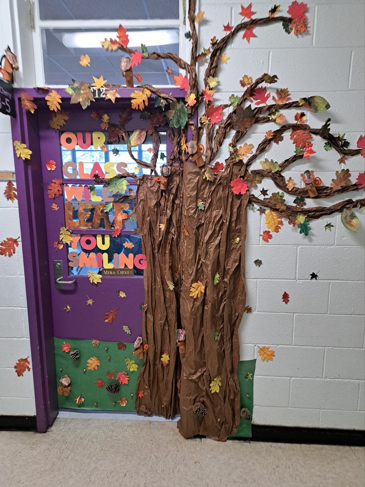 Winner of the Fall Door Decorations