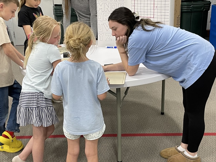 Mrs Swink and the NW Math/Science students held a fun night for our GO program and EFES students! 