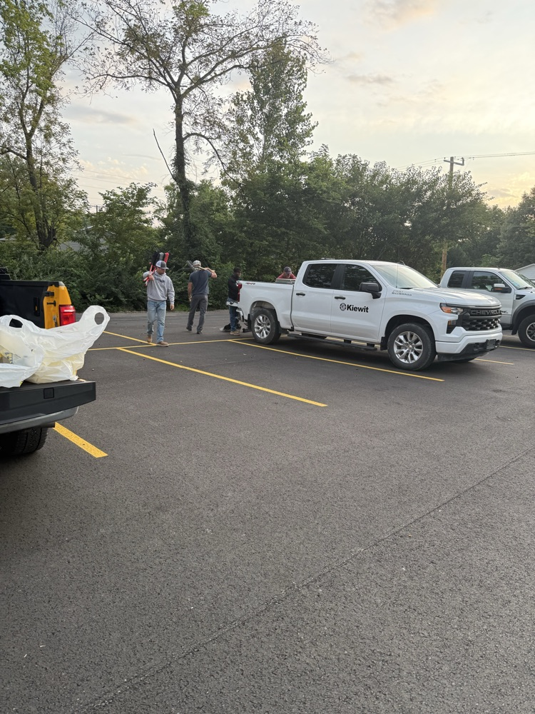 Kiewit arrived bright and early!