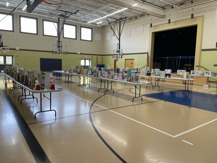 empty gymnasium picture
