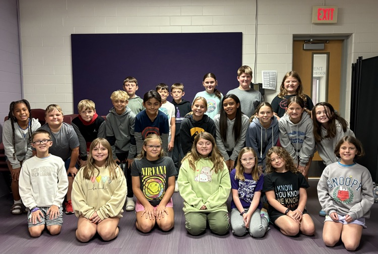 Fifth Grade lunch helpers