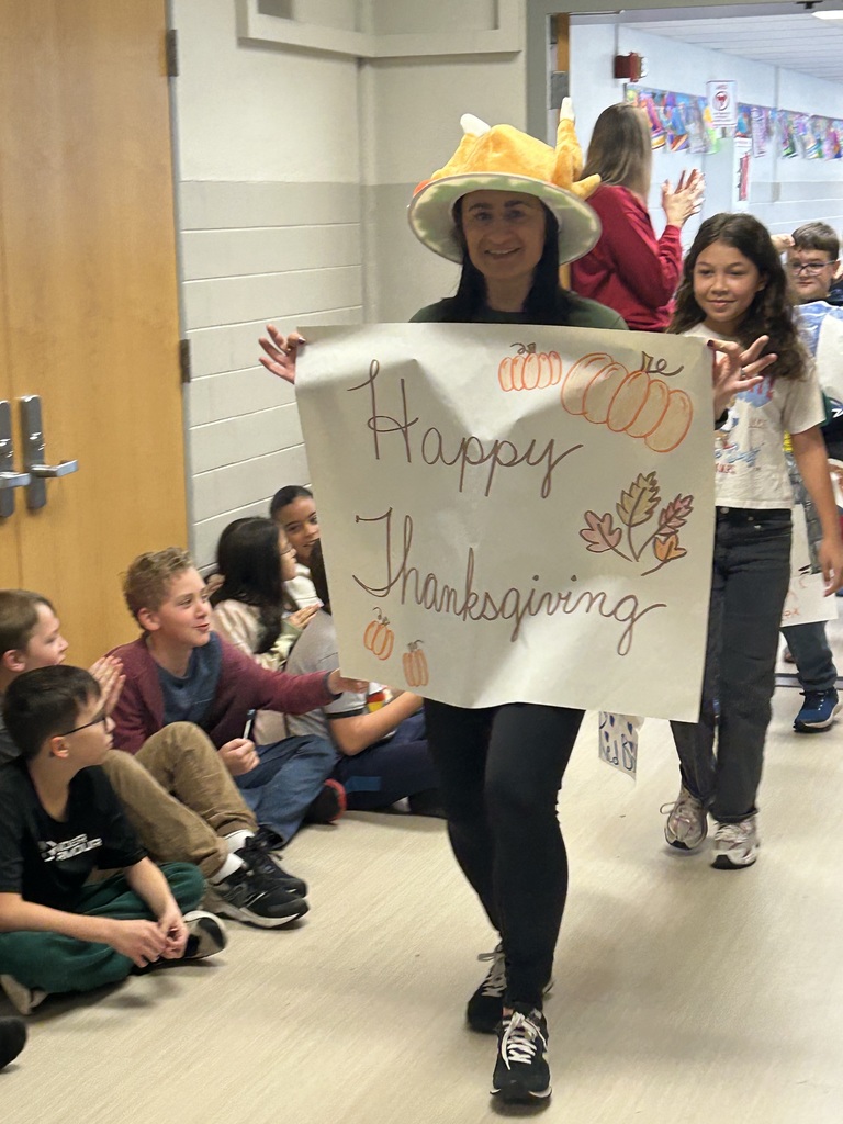 Thanksgiving parade at MES