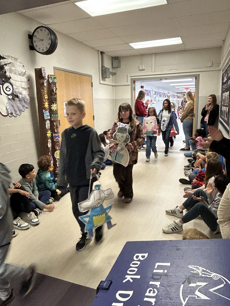 Thanksgiving parade at MES