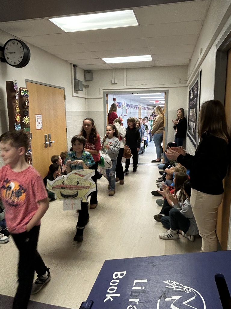 Thanksgiving parade at MES