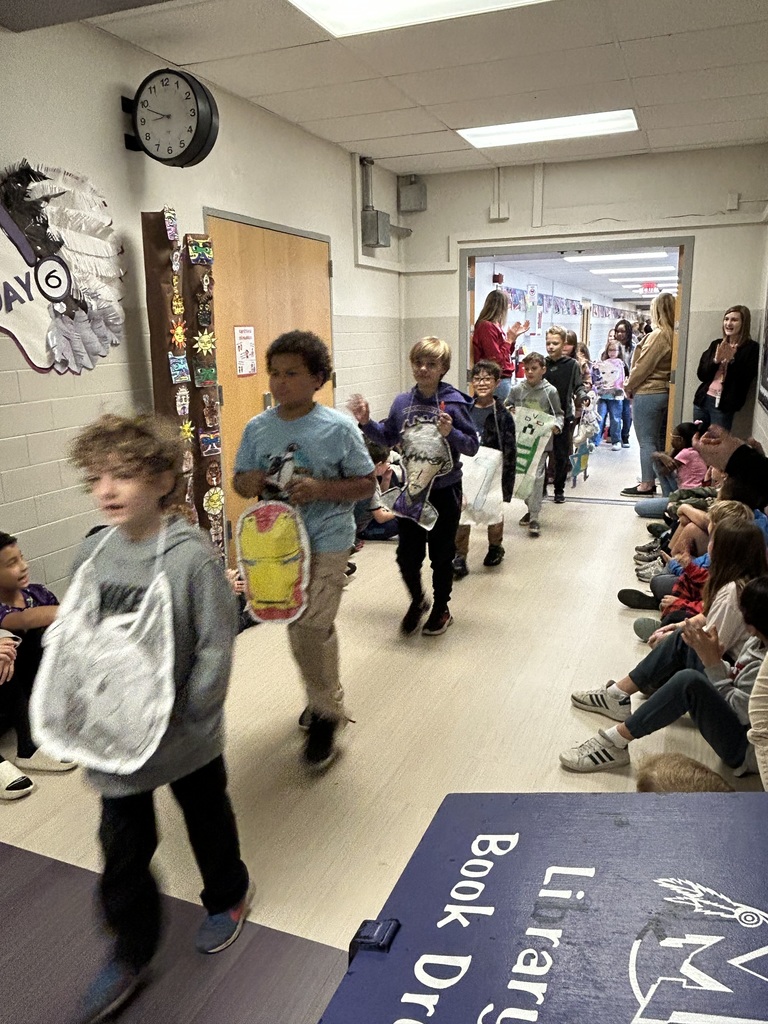 Thanksgiving parade at MES