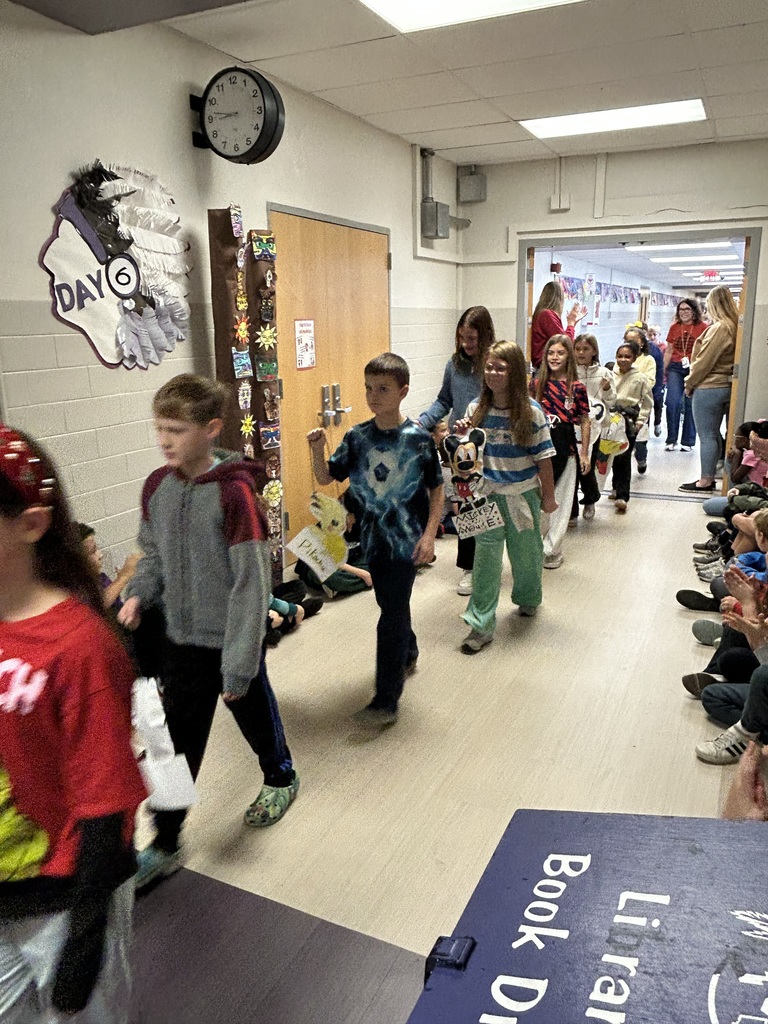 Thanksgiving parade at MES