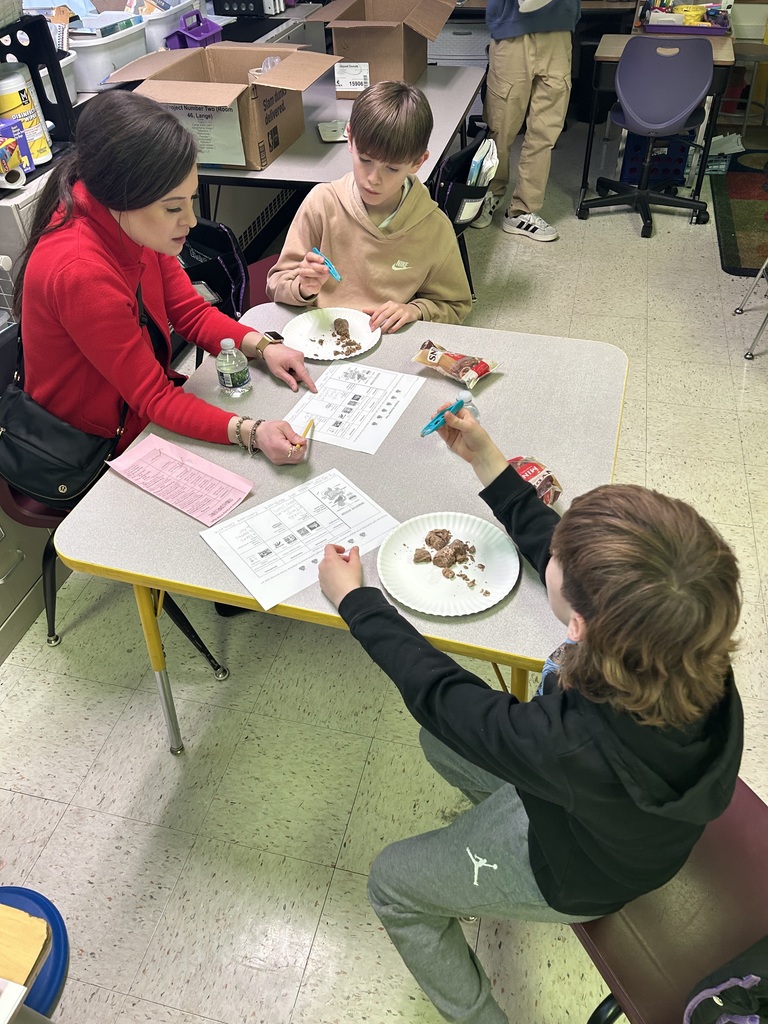 MES families participated in STEM night