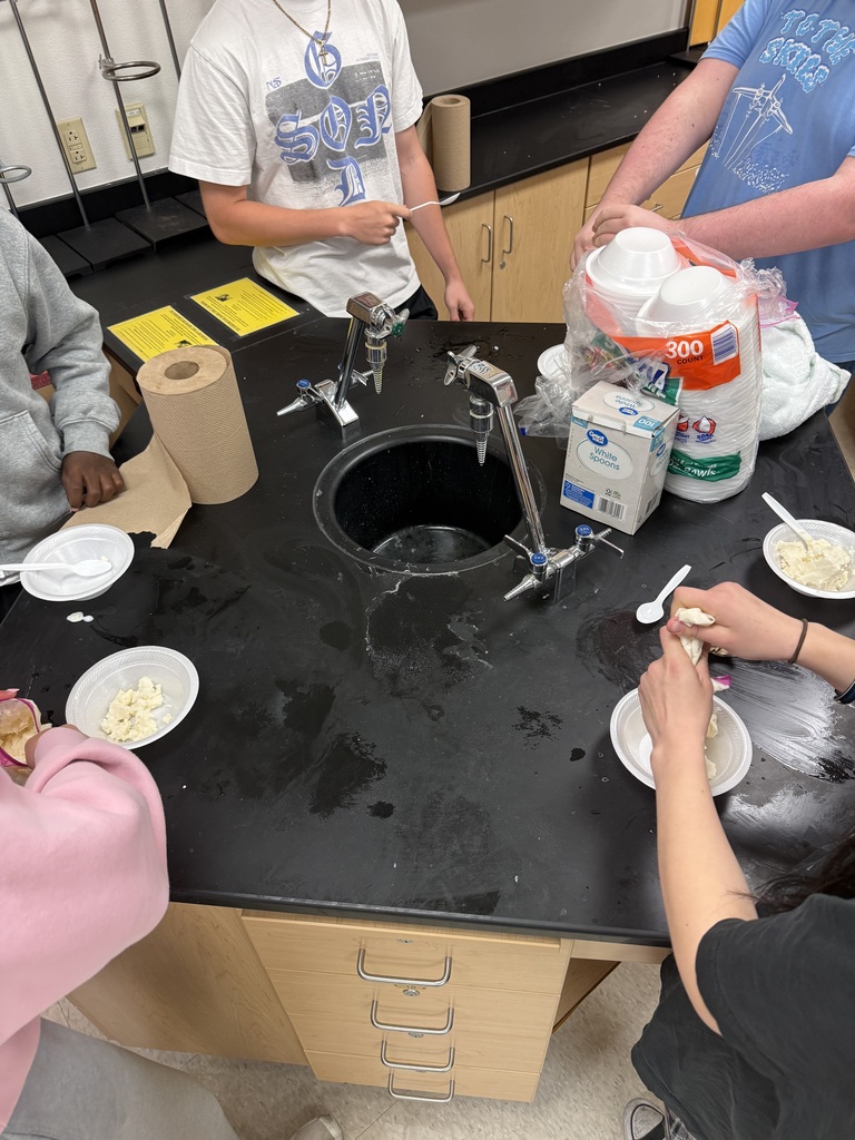 Students with finished ice ceam