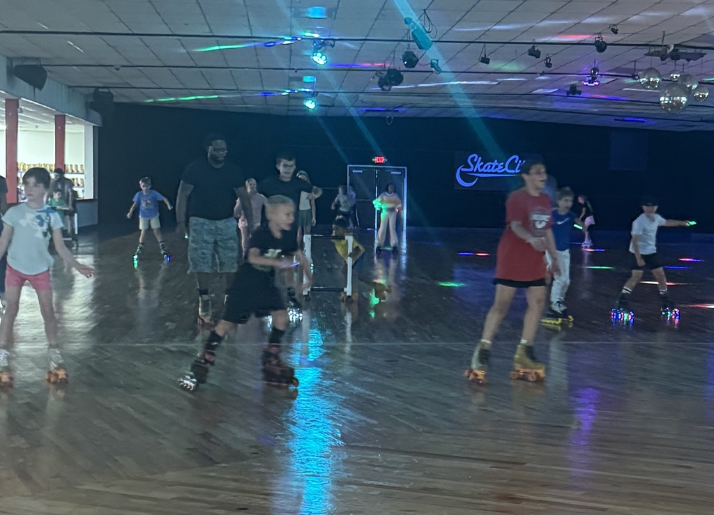 Wingate students enjoying skating at Skate City