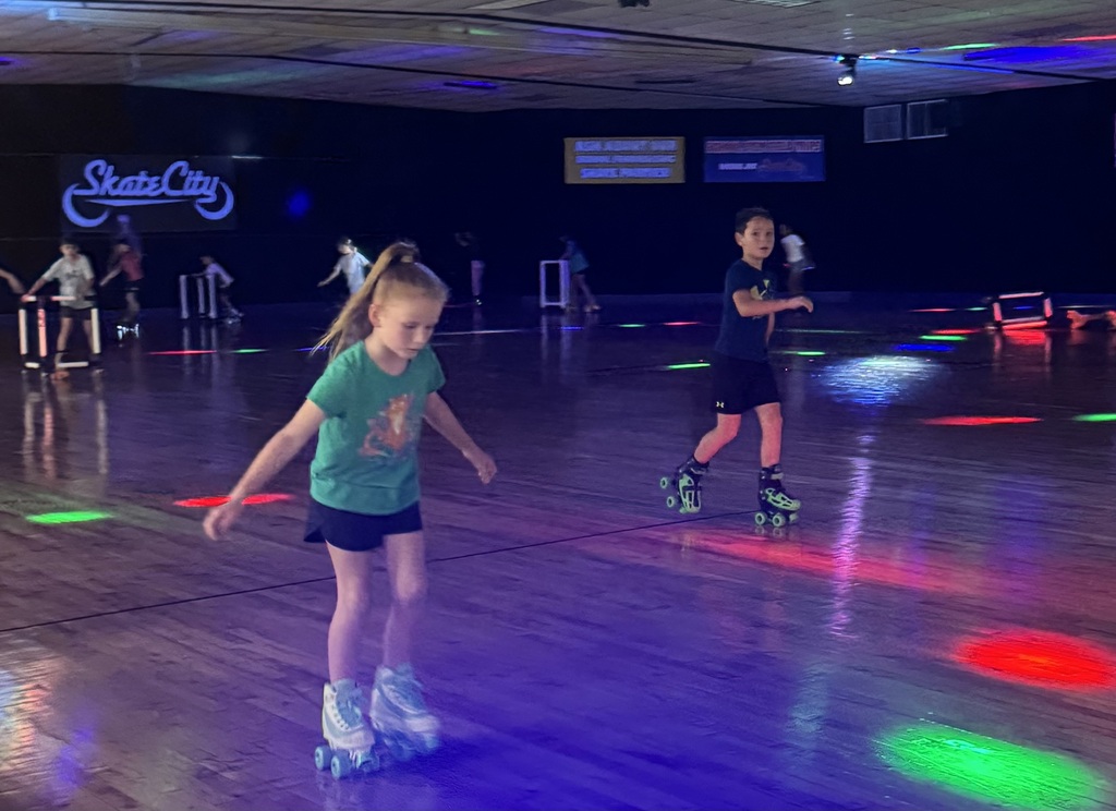 Wingate students enjoying skating at Skate City
