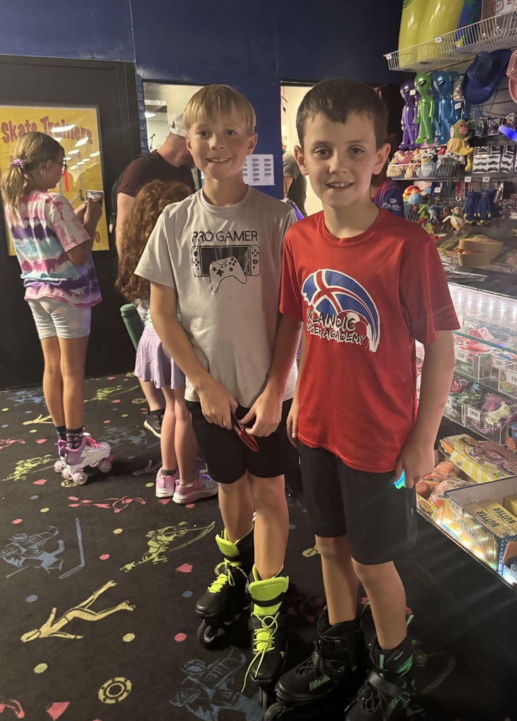 Wingate students enjoying skating at Skate City