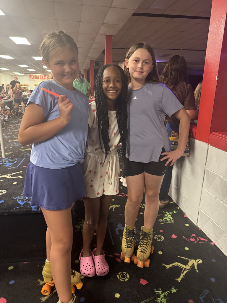 Wingate students enjoying skating at Skate City