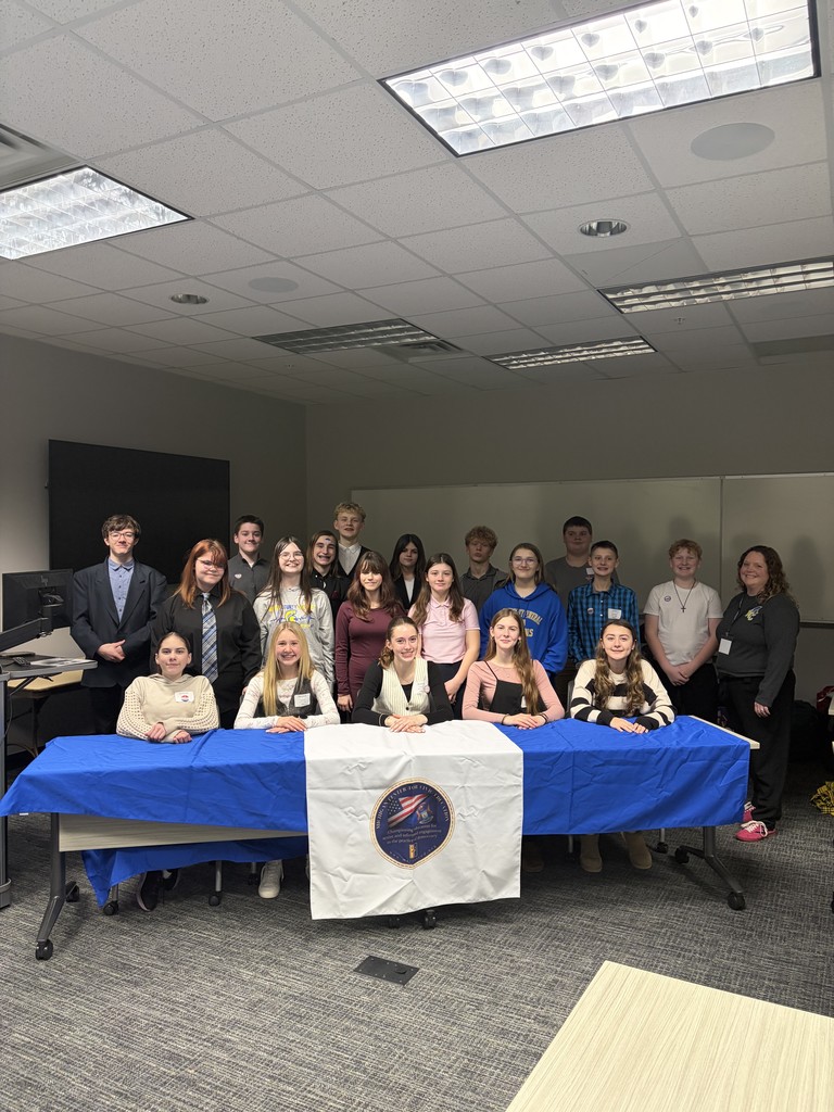 MCC Middle School Trip to Lansing