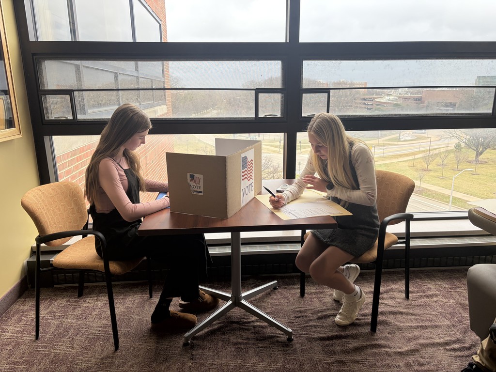 MCC Middle School Trip to Lansing