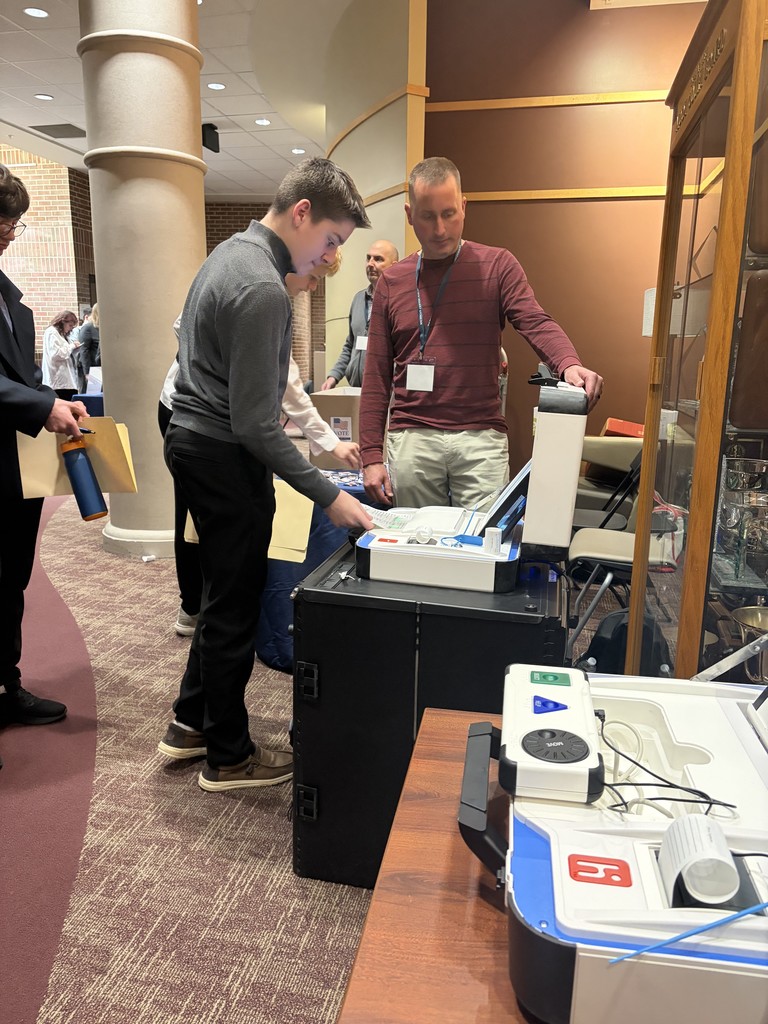 MCC Middle School Trip to Lansing