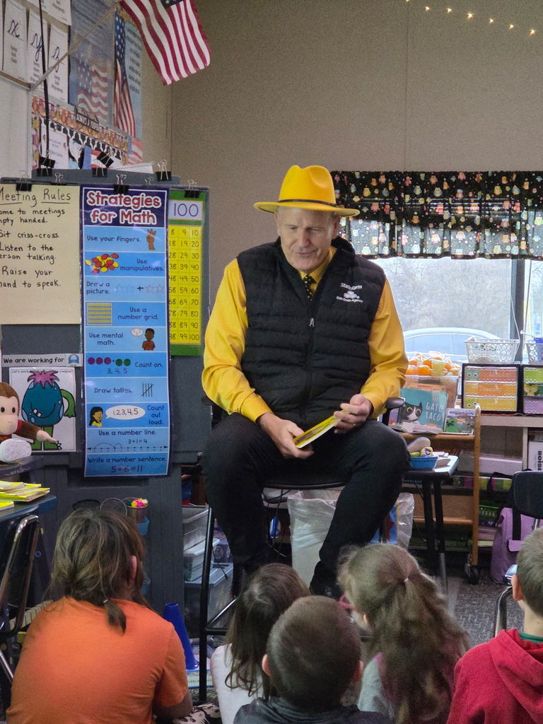 MCC Schools Scottville Elementary March is Reading Month State Farm Insurance Erin Doan