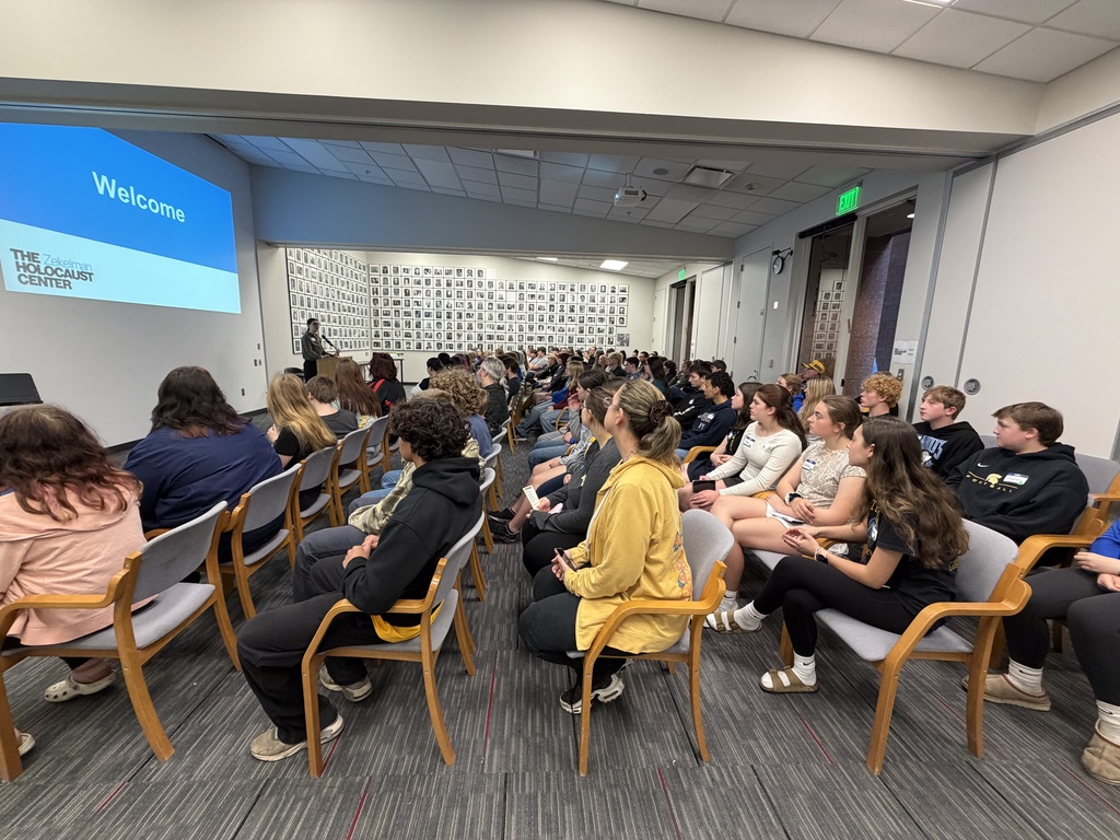 MCC Students visit Zekelman Holocaust Center