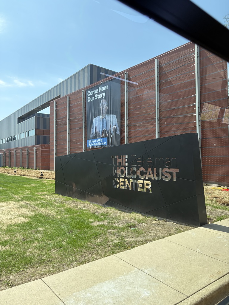 MCC Students visit Zekelman Holocaust Center