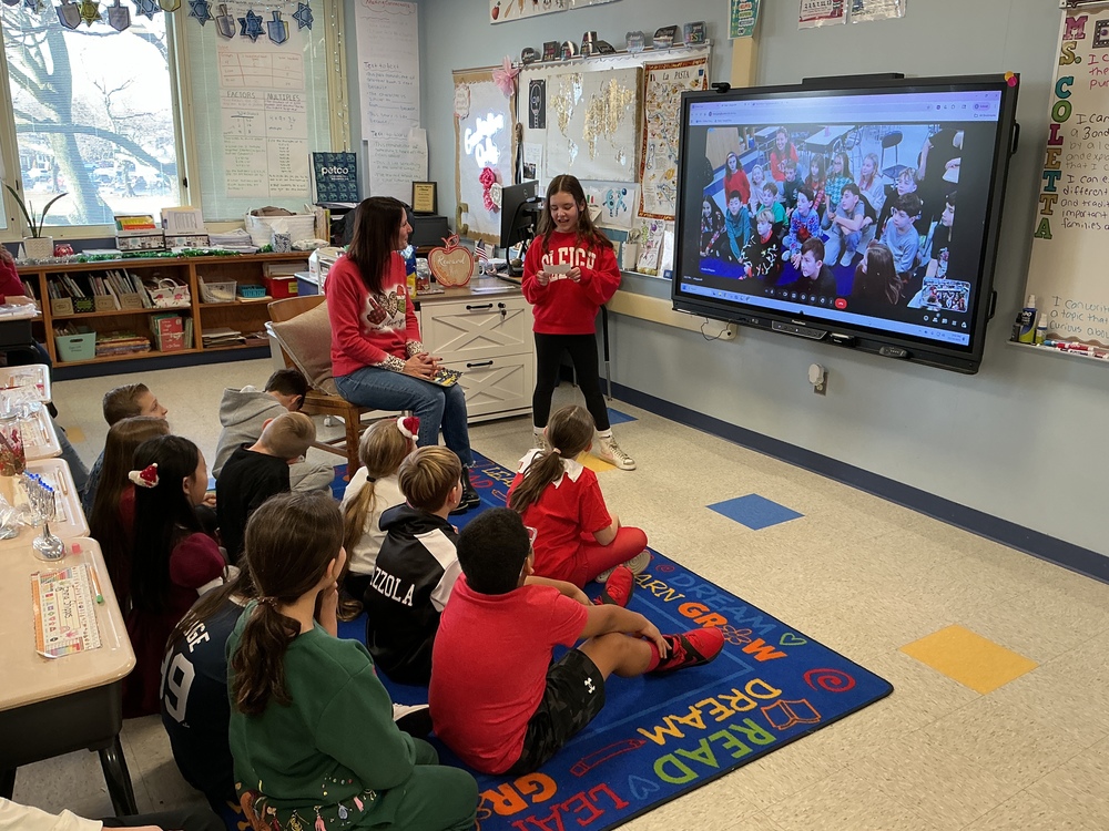 LHE_Hanukkah with Unqua