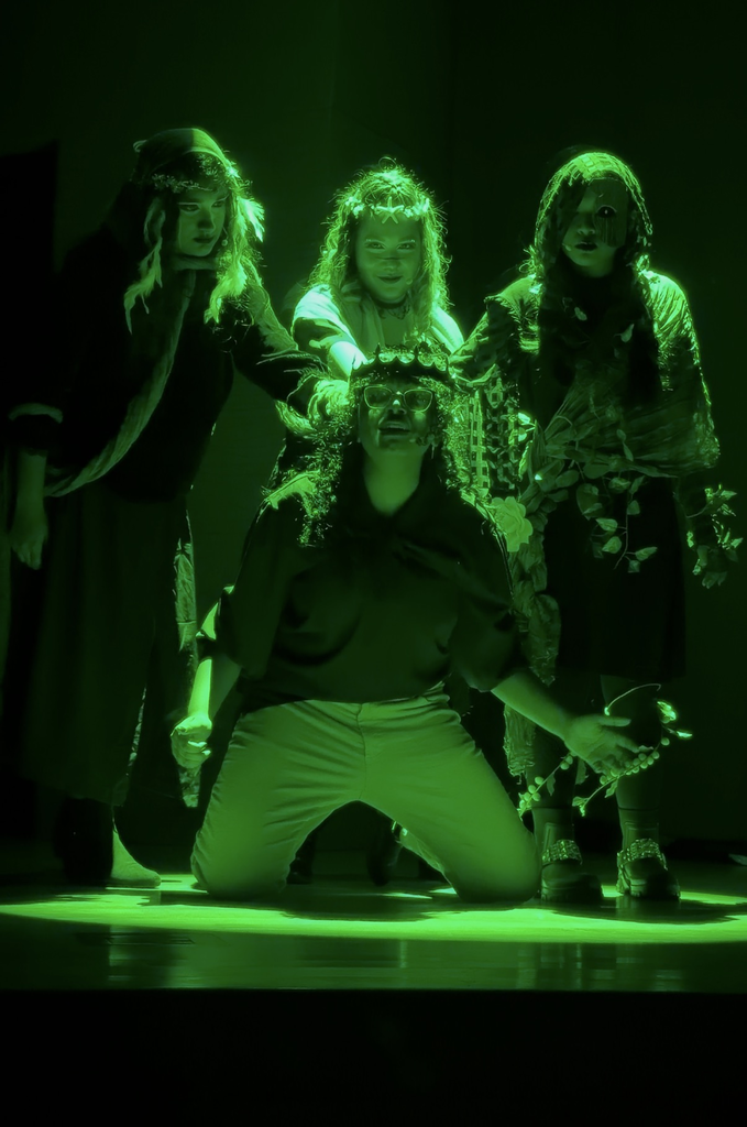 Thank you to everyone who made The Shakespeare Society's Macbeth show weekend such a success, even with the snow!  The cast and crew did an incredible job, and we are so proud of them! 