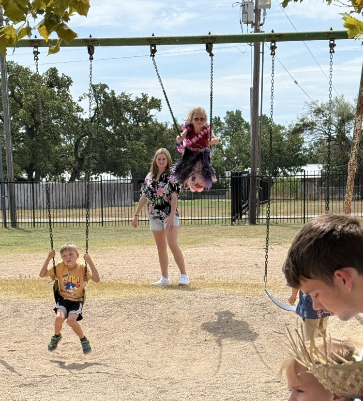 Our big tigers and tiny tigers!!! I think our bigs have as much fun as our littles! 💚🐅
