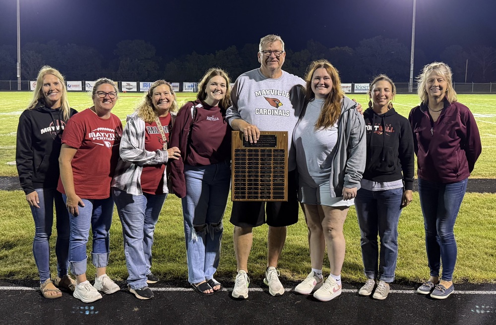 Booster Club Katie Award Winner 2025 Lee Zarnott