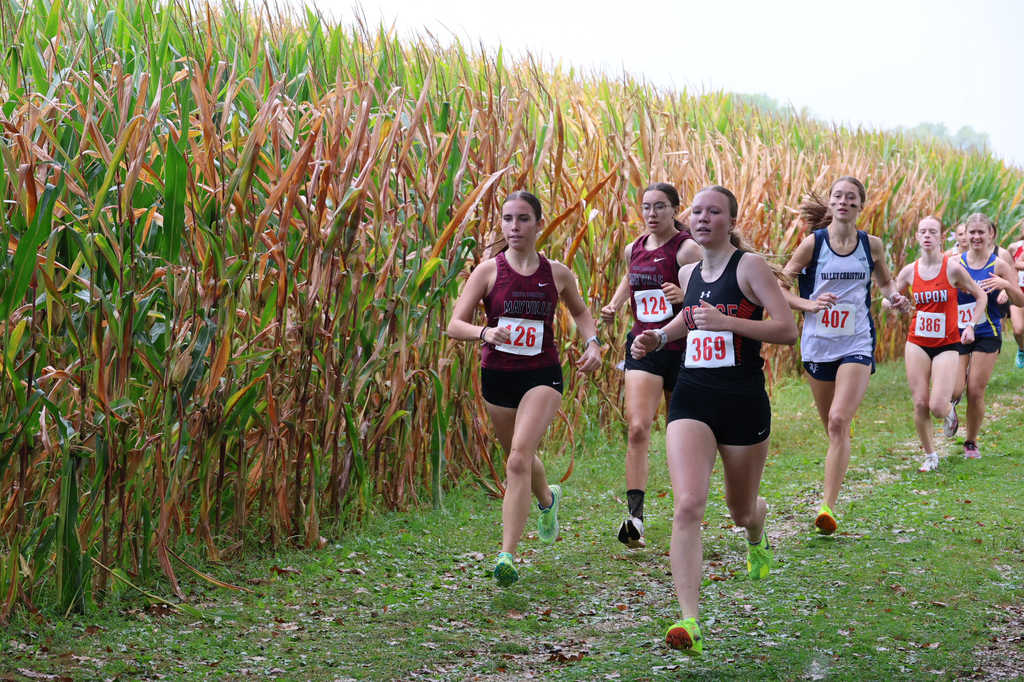 Ripon Cross Country Meet Girls finished 4th and boys finished 8th along wet muddy paths