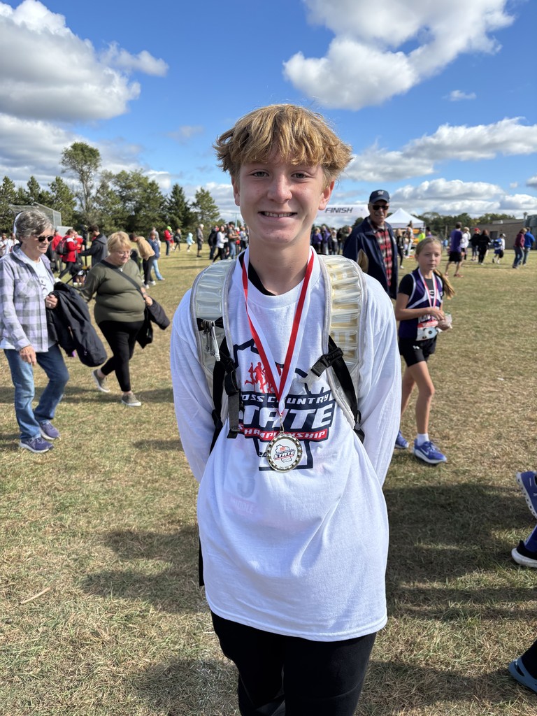 Congratulations to Eli M. on earning a 34th place medal out of 289 runners at the Cross Country State Middle School Championship!