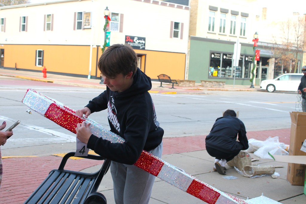 It's beginning to look a lot like....the holidays are coming!! Shout out to our Interact students and our Cool Kids for putting in the time on this chilly morning to help decorate our beautiful Main Street in partnership with Main Street Mayville, Inc. We can’t wait to see it all lit up!!  #mayvillecardinals #mayvilleschools #cardinalpride